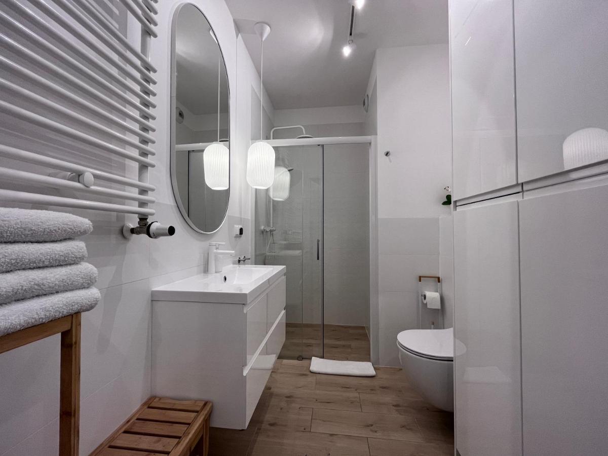 Apartamenty-Wroc Ksiecia Witolda By The River Wroclaw Luaran gambar
